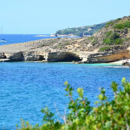 Spacious 1 Bedroom Apartment 2 Km To Pessada Beach Dhorizáta Exterior foto